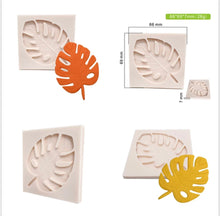 Load image into Gallery viewer, Monstera leaf keyring mould