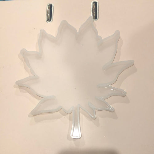 Large maple leaf
